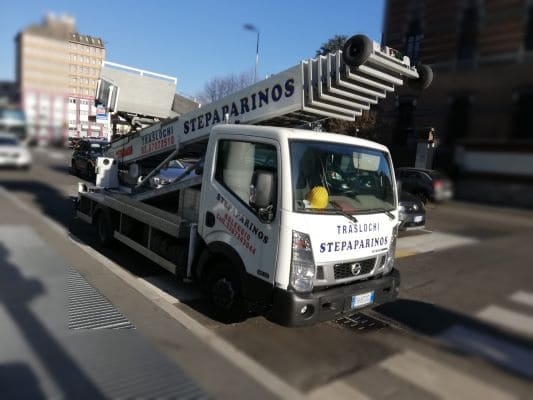 Noleggio autoscale con operatore a Cormano